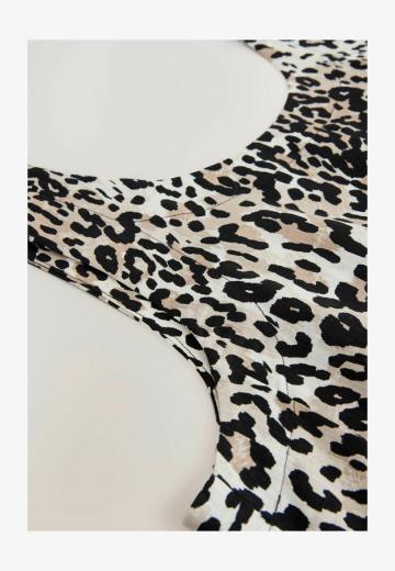 Блузка без рукавов