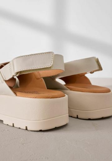 Босоножки на платформе