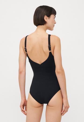 Слитный купальник