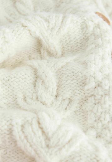 Вязаная кофта