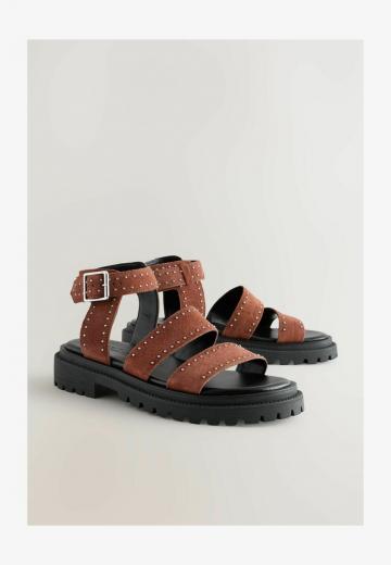 Босоножки на платформе