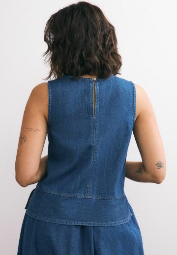 Джинсовая жилетка