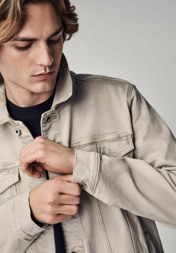 Джинсовая куртка