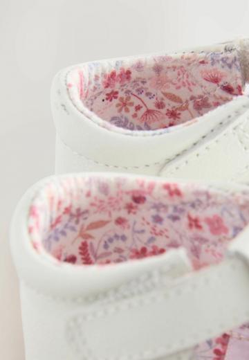 Детская обувь