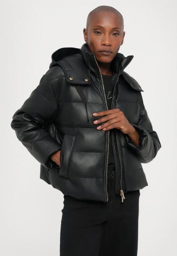 Зимняя куртка