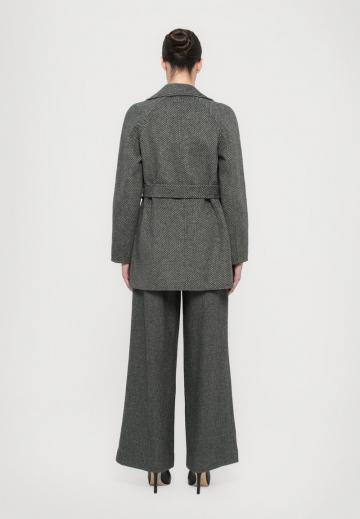 Шерстяное пальто