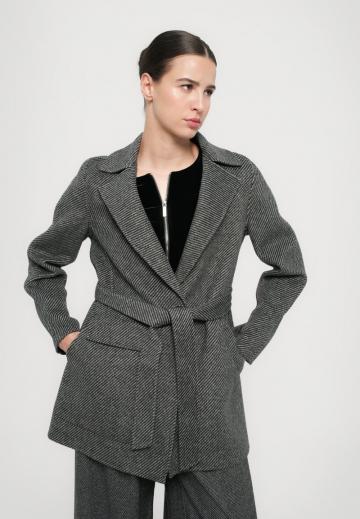 Шерстяное пальто