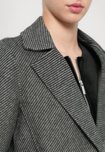 Шерстяное пальто