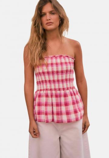 Топ без бретелек