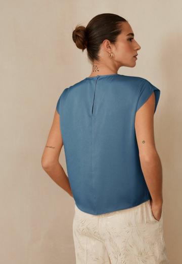 Атласная блузка