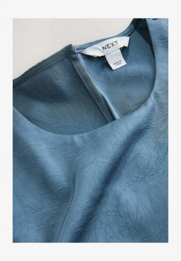 Атласная блузка