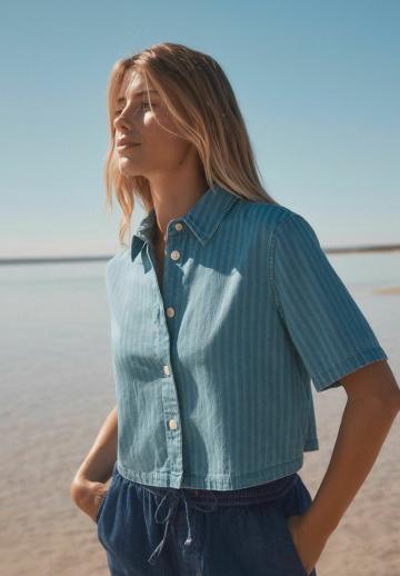 Джинсовая блузка