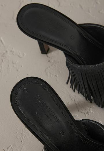 Босоножки на каблуке