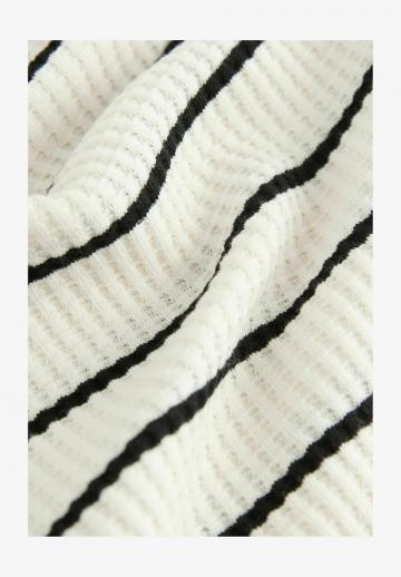 Вязаное платье