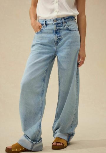 Прямые джинсы