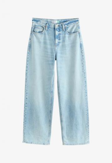 Прямые джинсы