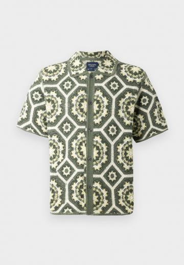 Рубашка с коротким рукавом