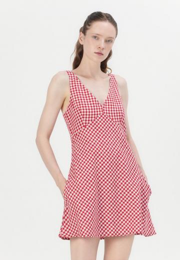 Короткое платье