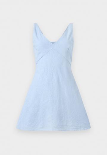 Короткое платье