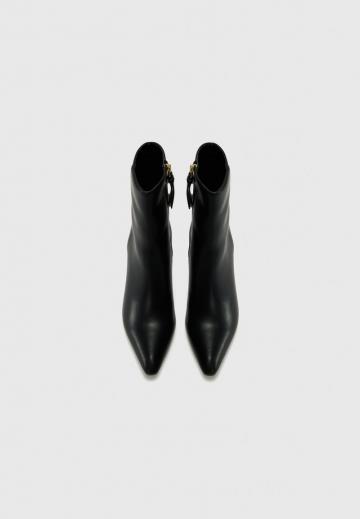 Сапожки на танкетке