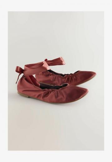 Спортивные балетки