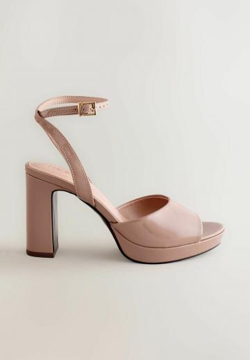 Босоножки на платформе