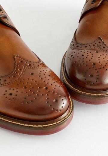 Ботинки на шнуровке