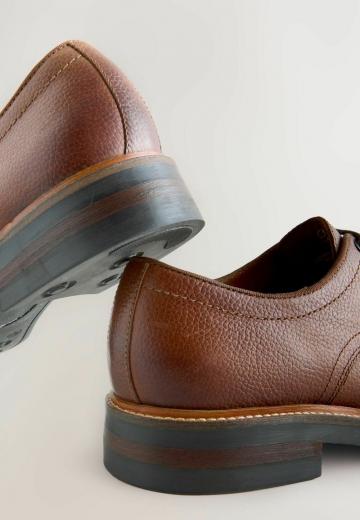 Ботинки на шнуровке