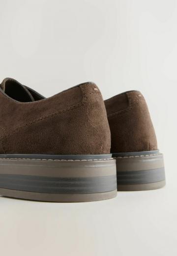 Ботинки на шнуровке