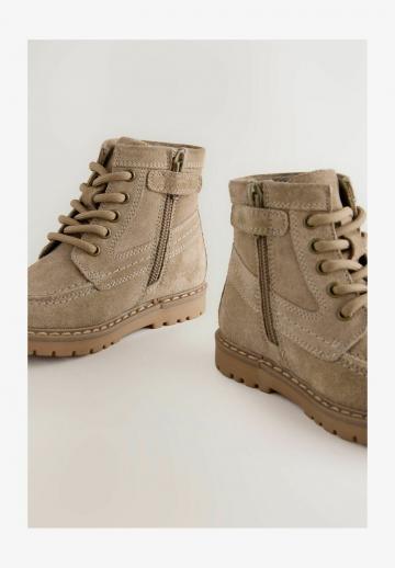 Детская обувь