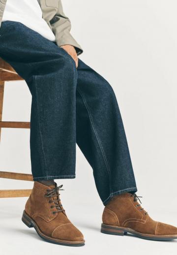 Ботинки на шнуровке