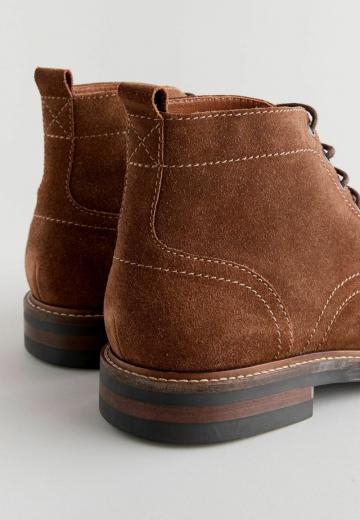 Ботинки на шнуровке