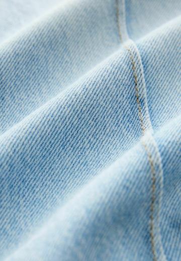 Клешеные джинсы