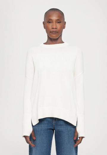 Длинный пуловер