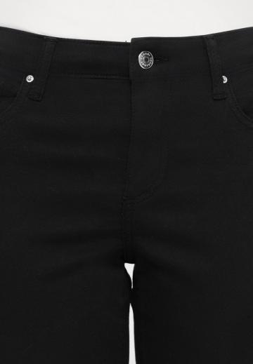 Узкие джинсы