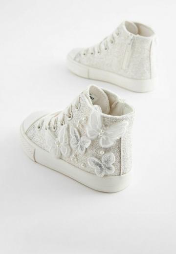 Детская обувь