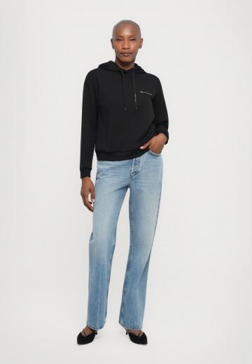 Пуловер с капюшоном