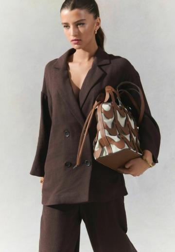 Короткое пальто