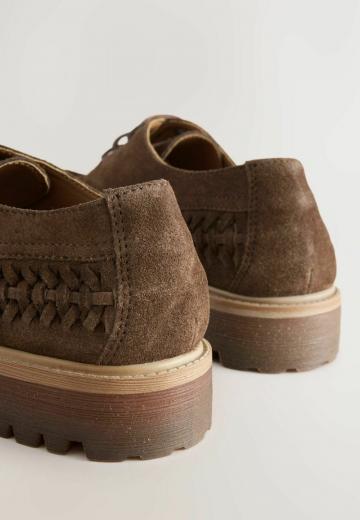 Ботинки на шнуровке