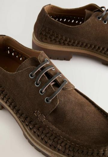 Ботинки на шнуровке