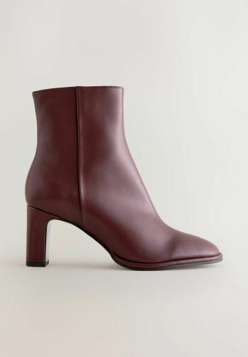 Полусапожки на высоком каблуке