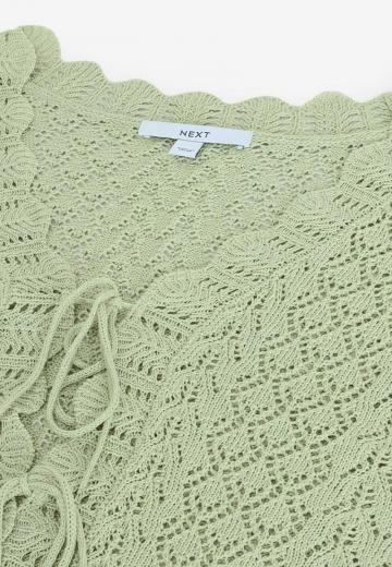 Вязаный жилет