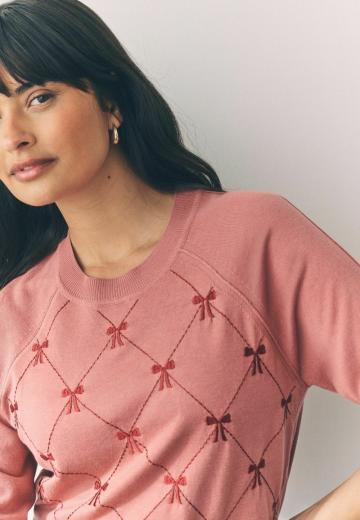 Пуловер в полоску