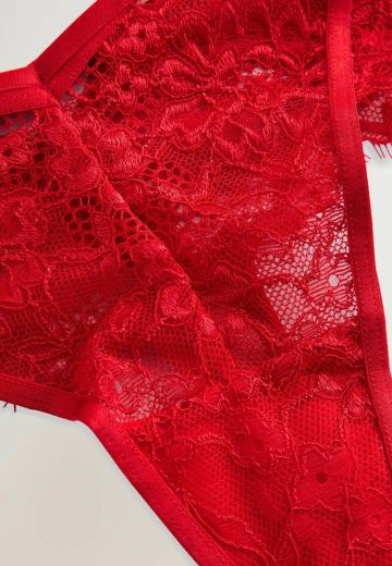 Трусы на бедрах