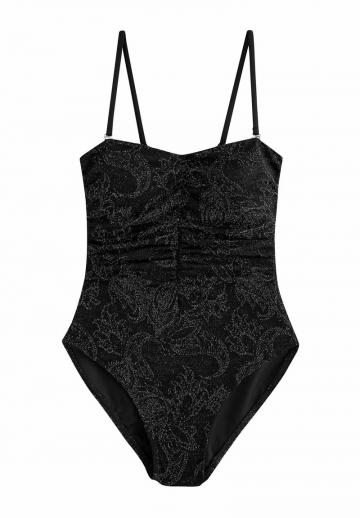 Слитный купальник