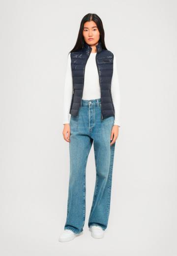 Пуховой жилет