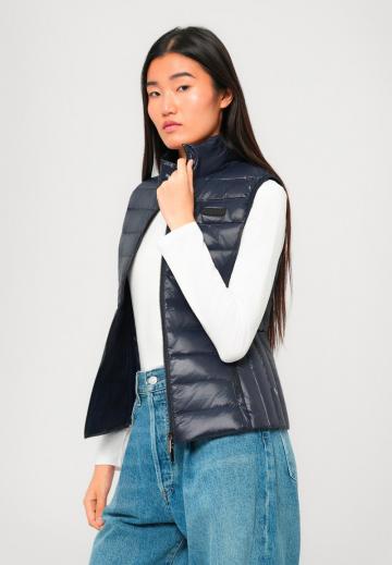 Пуховой жилет