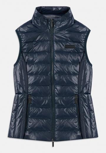 Пуховой жилет