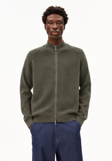 Вязаная кофта