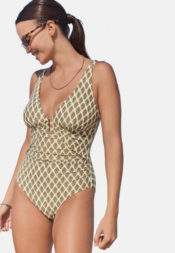 Слитный купальник